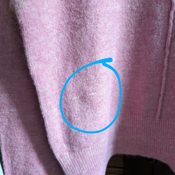 NWT Vero Moda fuzzy, soft crewneck sweater, peachy-pink Wild Rose, size Medium - Picture 7 of 7